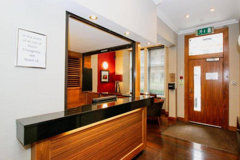 Kelvingrove Hotel Reception