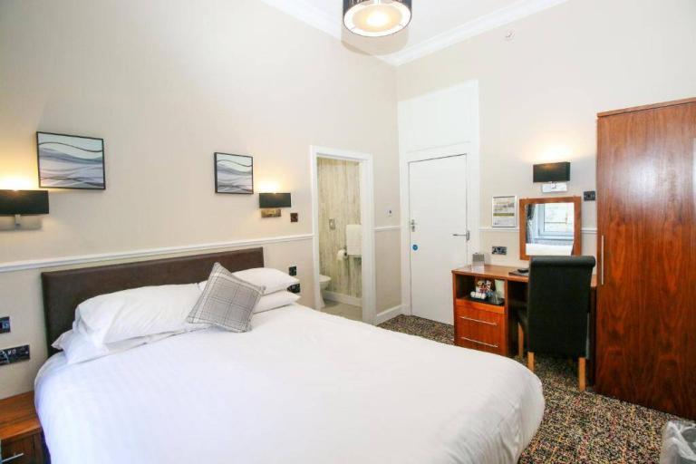 Kelvingrove Hotel Double Ensuite